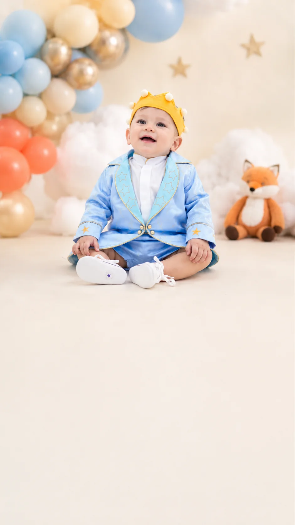 Bebê vestindo o Conjunto Príncipe Luxo, com notificações de Pix recebido